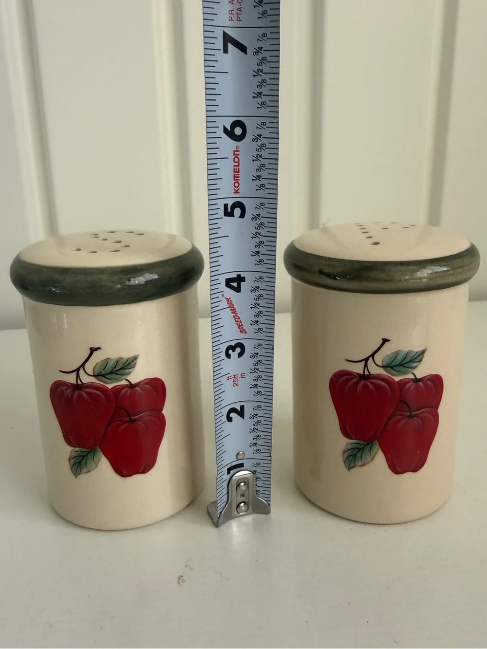 Ceramic Apple Salt and Pepper Shakers (4”)